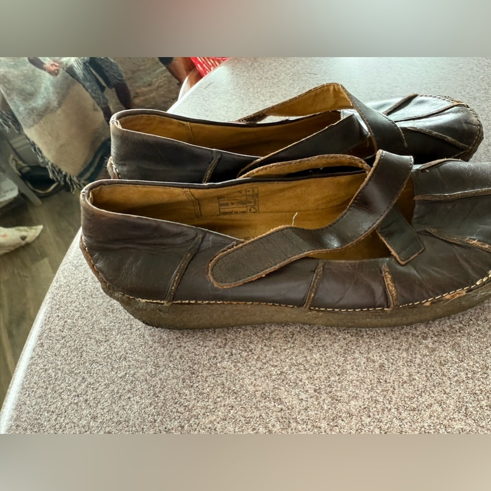 Women's Brown Leather Slip-On Loafers